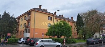 2 IZBOVÝ BYT S BALKÓNOM NA PRENÁJOM, HUMENNÉ