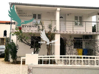 Dom 2x apartmán len 300m od mora v Chorvátsku na ostrove Vir