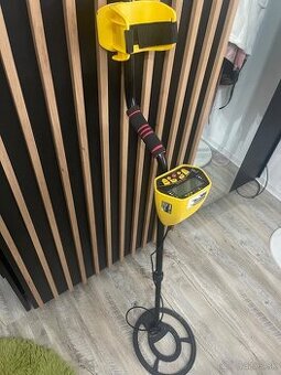 Predám digitálny detektor Kovov KD4032
