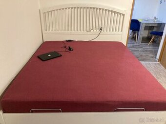 Manželská posteľ ikea