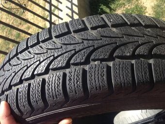 Predám zimné peum r15 185/65   7mm