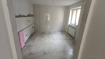 Byt v prerábke na ulici TDH, Valaská