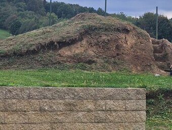 Darujem hlinu v Beluši