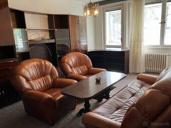 3i byt v blízkosti centra, v Karlovej Vsi - Líščom údolí