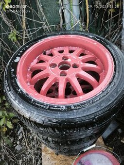 Elektróny 4x100 195/50R15 z BMW M3 použité na okruhu