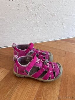 Sandále KEEN - fuchsia