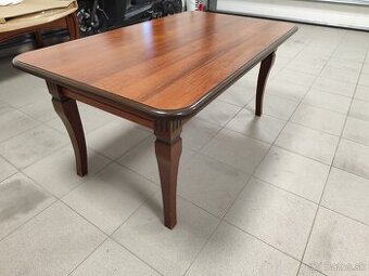 Konferenčný stolík