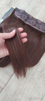 Pás vlasov na sponkách