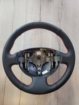 RENAULT MEGAN II-KOŽENÝ VOLANT