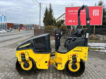 Kombinovaný vibračný cestný valec oceľový BOMAG BW100 AD-5