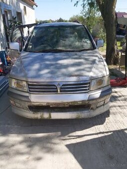 Mitsubishi space wagon