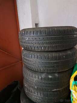 Predám 165/70 R13 pneu na diskoch