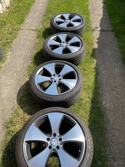 Predam letnu sadu original Mercedes 245/40/r19