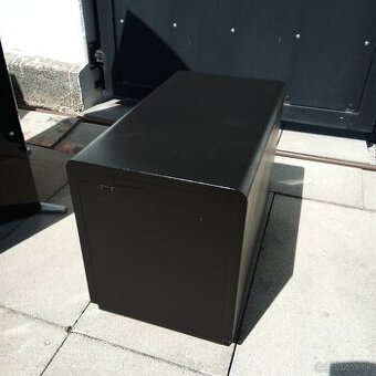 subwoofer Jamo Sub 250 cierny