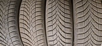 Predám 2ks pekné zimné 185/65r15-88T Semperit