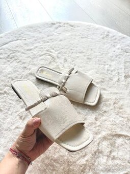 Šľapky cream 39