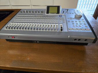 Harddisk rekordér Tascam 2488