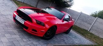 Ford Mustang 3.7 V6 California