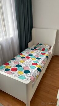 IKEA Busunge rastúca posteľ s matracmi