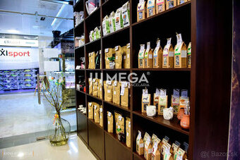 NOVÁ CENA - NA PRENÁJOM ZARIADENÝ PRIESTOR v OC AVENUE 52 m²