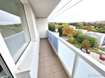 FURČA- Priestr. 3 izb. "PRAŽSKÝ" byt, spolu 77 m2, 6m lodž