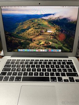 MacBook Air (13-inch, 2017) /intel Core i5/8GB RAM/512GB SSD