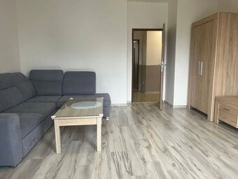 NA PRENÁJOM 3 IZBOVÝ BYT TRENČÍN, ZÁMOSTIE