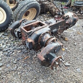 Zadná časť traktora