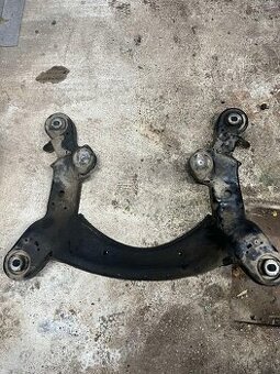 Audi a6c6 predná nápravnica