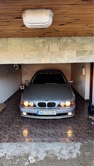 BMW e39 523i