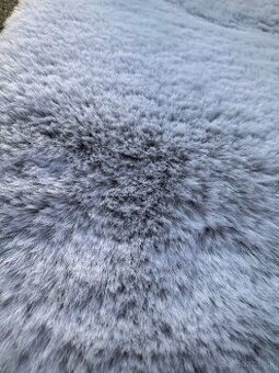 Koberec s vysokým vlasom