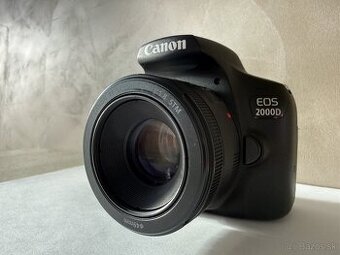 Canon 2000D + 50mm + zoom / set