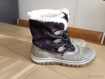 Damske vodeodolne snehule CUBE.