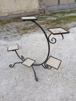 Retro stojan na kvety