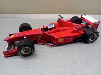 F1 FERRARI F300 1998 MICHAEL SCHUMACHER HOTWHEELS 1:18