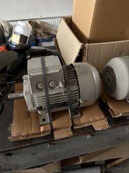 Elektromotor Siemens 1LA7106--2AA10