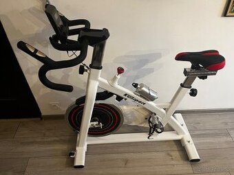 Stacionárny bicykel - cyklistický trenažér Kubisport
