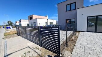 Zákazková výr. hliníkové ploty brány zábradlia kovové brány