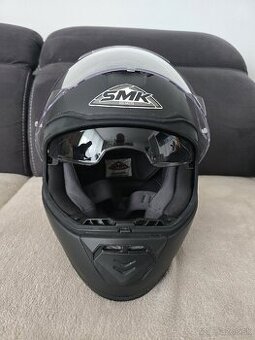 Prilba na motorku SMK L