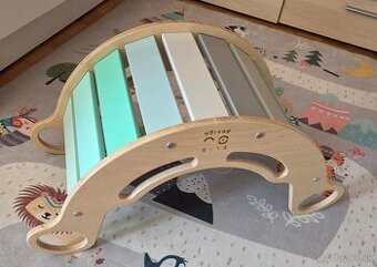 Montesori - drevena hojdacka