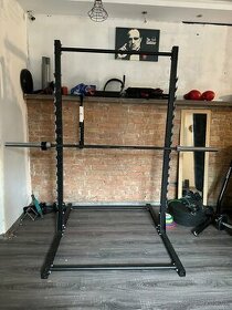 Silová veža / squat stand / Bench, Drepy