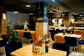 Central Pub Snina príjme čašníčku, aj brigádnikov.