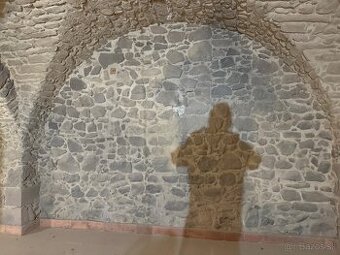 Pieskovanie dreva kamena betonu tehly, Cela SR
