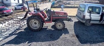 Predam traktor mitsubishi mt 266