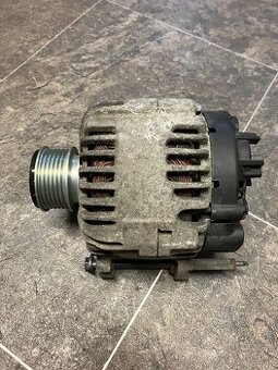 06F 903 023 C alternátor VW