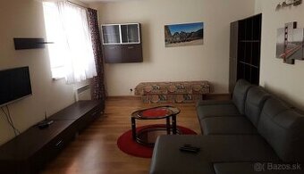 Prenájom 3izbového bytu s garážou