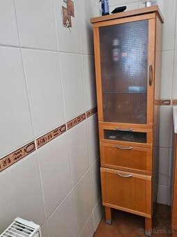 Darujem za odvoz 2 skrinky do kúpeľne