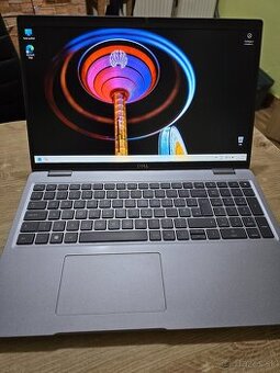 Dell Latitude 5520 s procesorom i5 11 generacie 16gb ram a 2