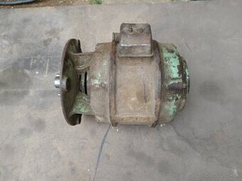 Elektromotor .