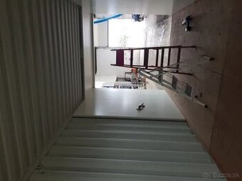 HĽADÁM 2 MONTÁŽNIKOV DO RAKÚSKA
